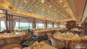 Agra_Clarks_Shiraz_hotel_3