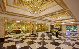 Agra_Clarks_Shiraz_hotel_hall