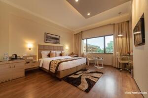 Agra_Clarks_Shiraz_hotel_premium_room