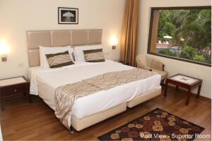 Agra_Clarks_Shiraz_hotel_superior_room_2