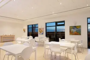 Aurora_Star_-_breakfast_hall