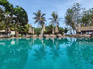 Centara_Ceysands_pool