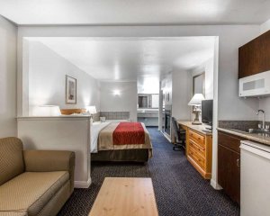 comfort-inn-sequoia18