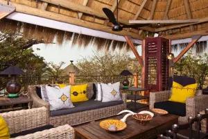 dolomite-camp_lounge