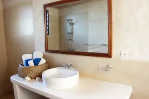 Famata Ecolodge, Bagno