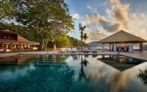 felicite-seychelles-main-swimming-pool