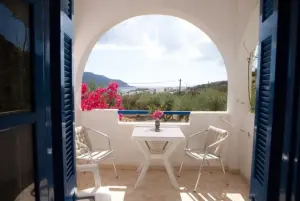 Grecia_Vardes_terrazza