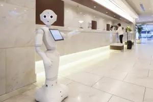 Hotel Plaza, Reception