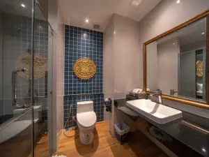 Kata_Palm_Resort_shower
