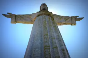 Lisbona_statua_ges_