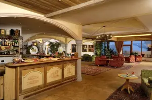Madonna_di_Campiglio_-_Carlo_Magno_Hotel___Spa_ristorante