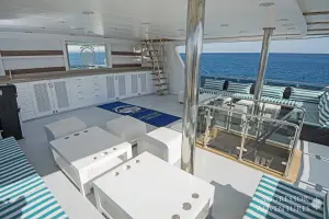 Maldives-Yacht10