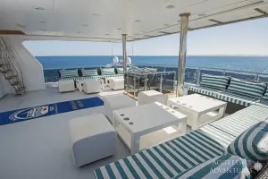 Maldives-Yacht9