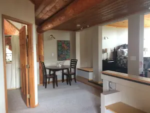 mount-logan-lodge13