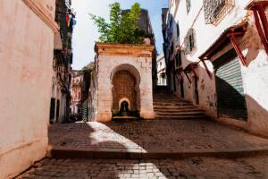 Narrow_Street_Algeri
