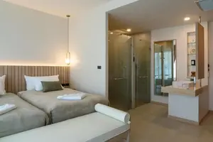 Niranapa_Deluxe_twin_room