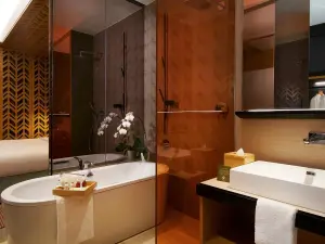 oasia_downtown_-_bathroom
