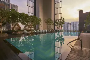 oasia_downtown_-_pool