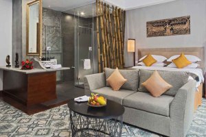 Palace-Gate-Hotel-Room