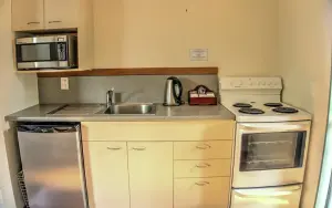punga-grove-motel-suites07