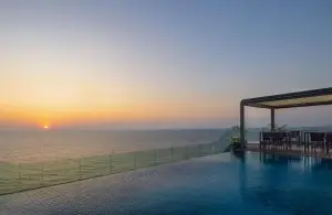 Radisson_Hotel_pool