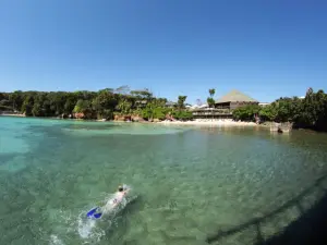 RoatanMedia_LunaResort1