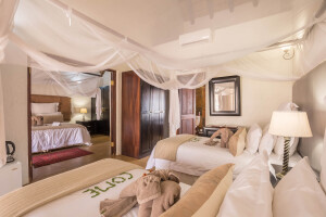 shiduli-private-game-lodge-karongwe-portfolio-drakensberg-mountain-range-perfect-family-getaway-gallery-bedroom