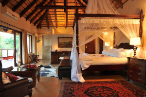 shiduli-private-game-lodge-karongwe-portfolio-drakensberg-mountain-range-perfect-family-getaway-gallery-honeymoon-suite