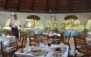 Sol_Palmeras_restaurant