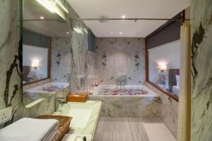 udaipur_hotel_aranya_vilas_2