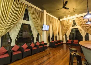 Yeak_Loam_Hotel-hall
