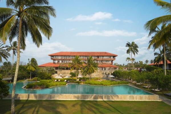 Cinnamon_Bentota_Beach_hotel