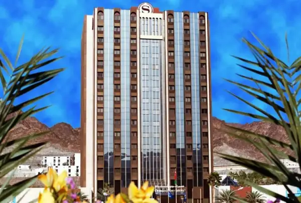 sheratonomanhotel_ext__c_starwood__hotels__and__resorts__worldwide__inc