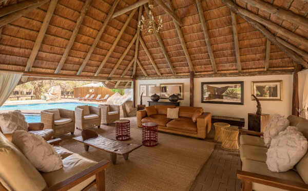 shiduli-private-game-lodge-karongwe-portfolio-drakensberg-mountain-range-perfect-family-getaway-gallery-pool