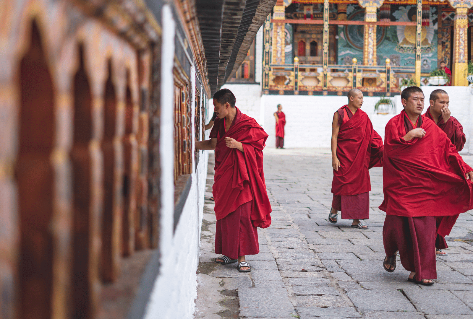 Bhutan_monaci