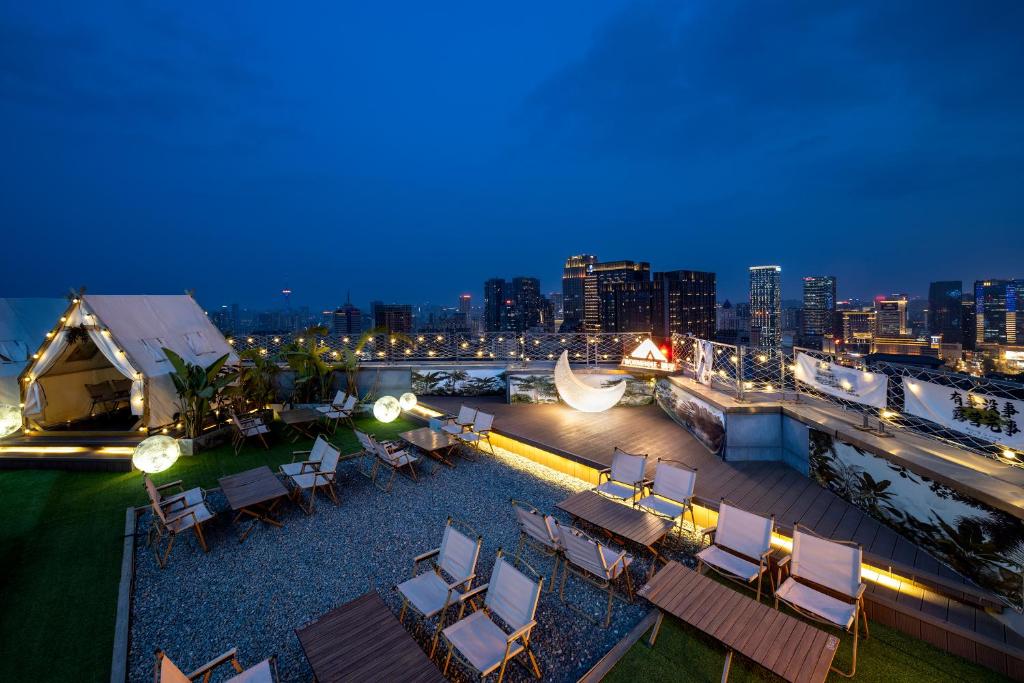 cina_chengdu_dorsett_hotel_terrace