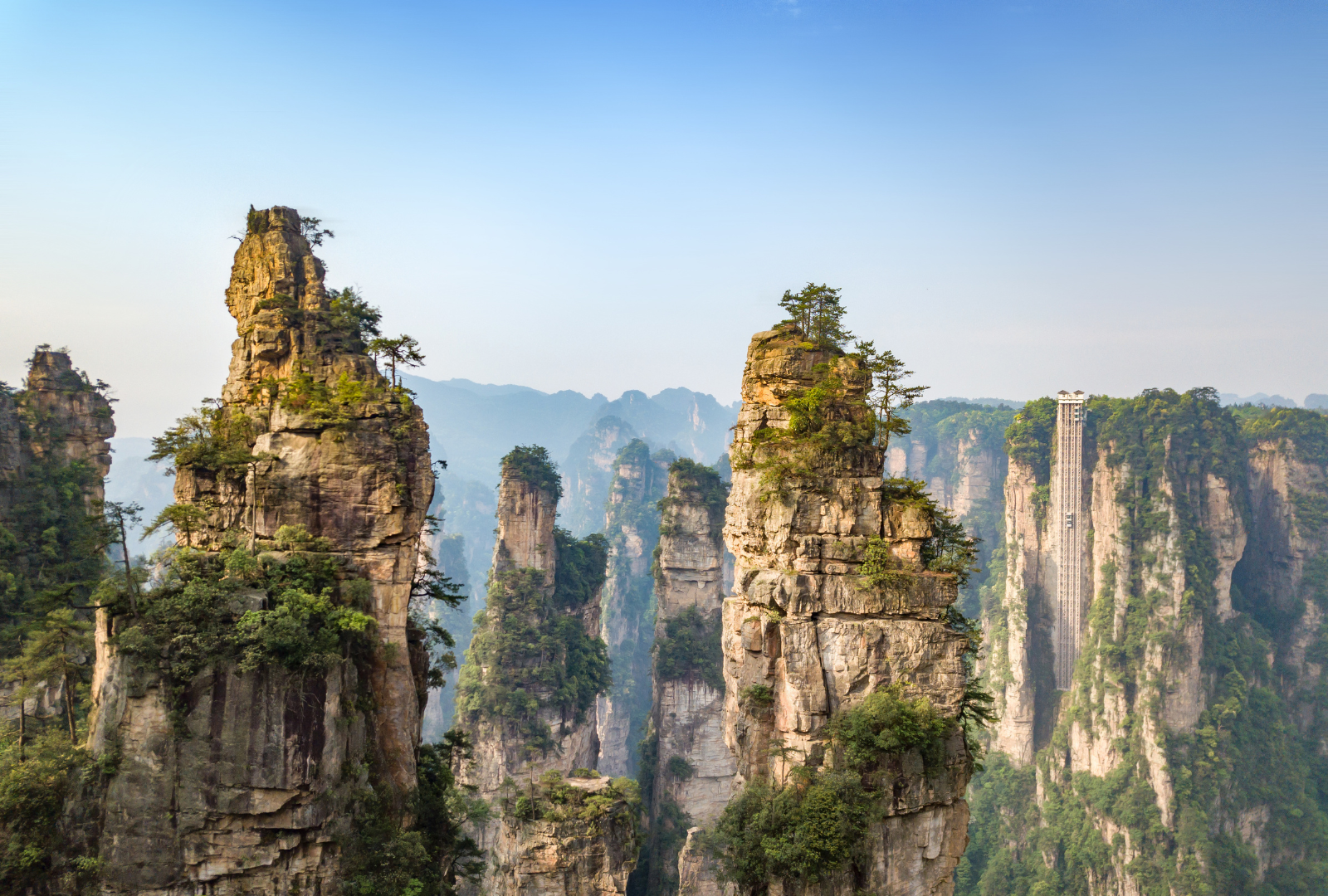 cina_zhangjiajie_avantar_mountains
