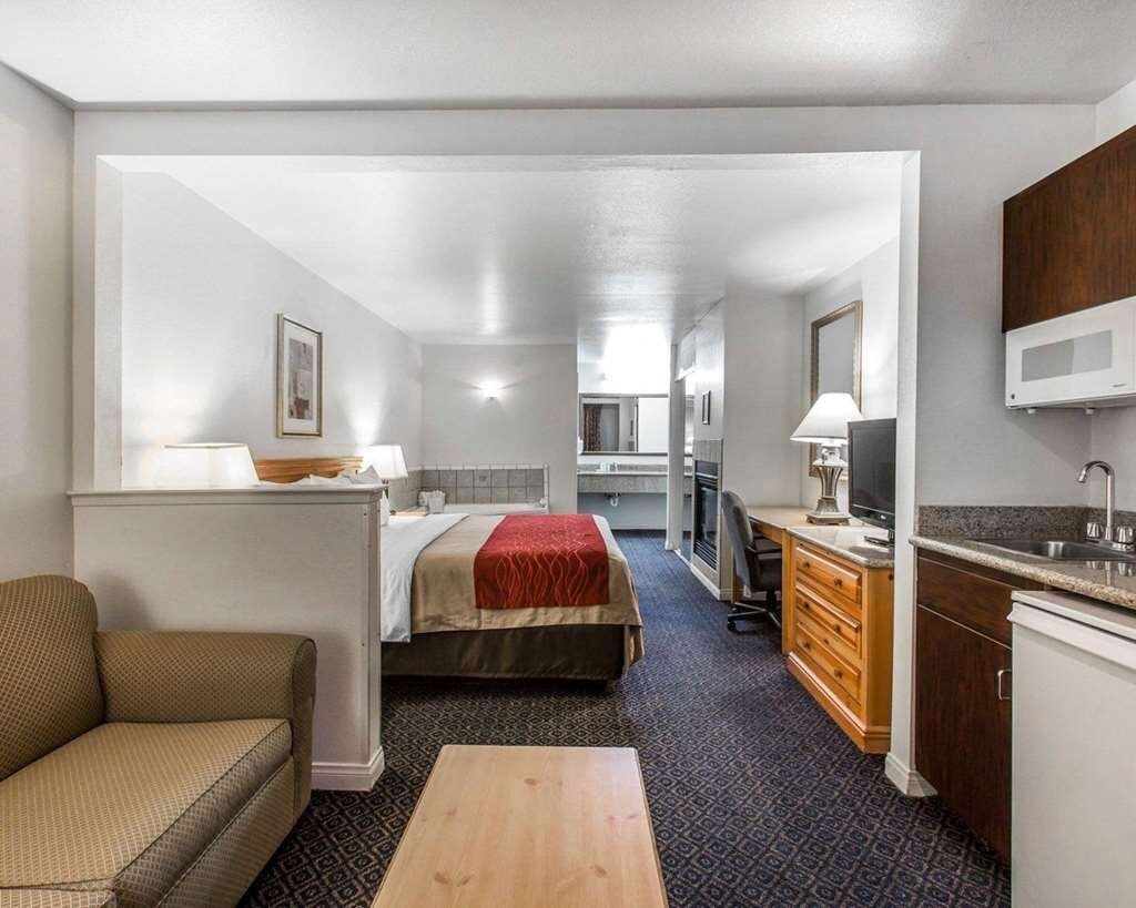 comfort-inn-sequoia18