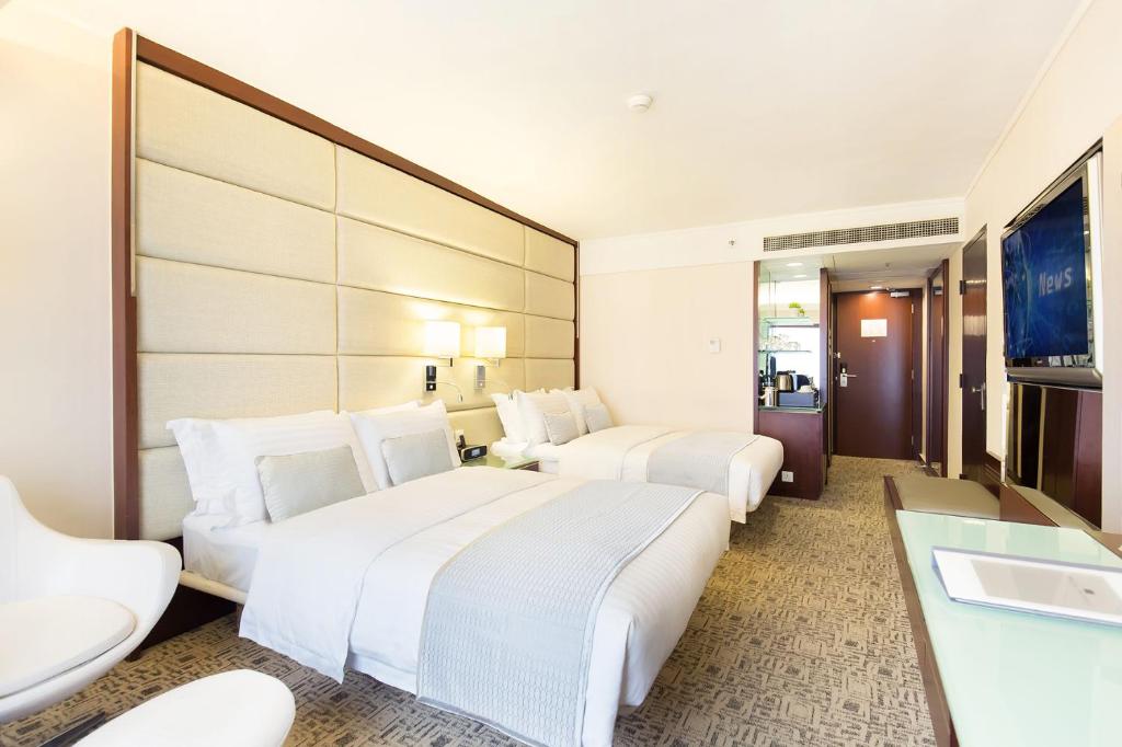 Hong_kong_hotel_Regal_Kowloon_premier_room