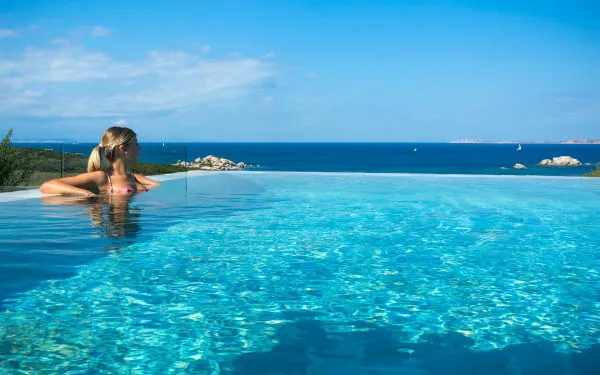 hotel-licciola-suite-arcipelago-vista-mare-piscina-santa-teresa-gallura-05