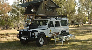 Land Rover Defender Camping