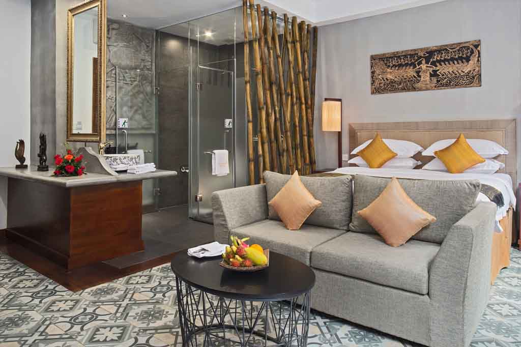 Palace-Gate-Hotel-Room