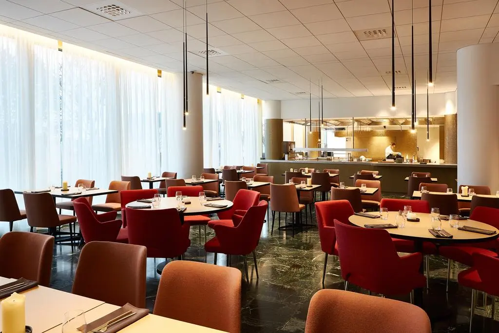 Radisson Blu Hotel Saga, ristorante