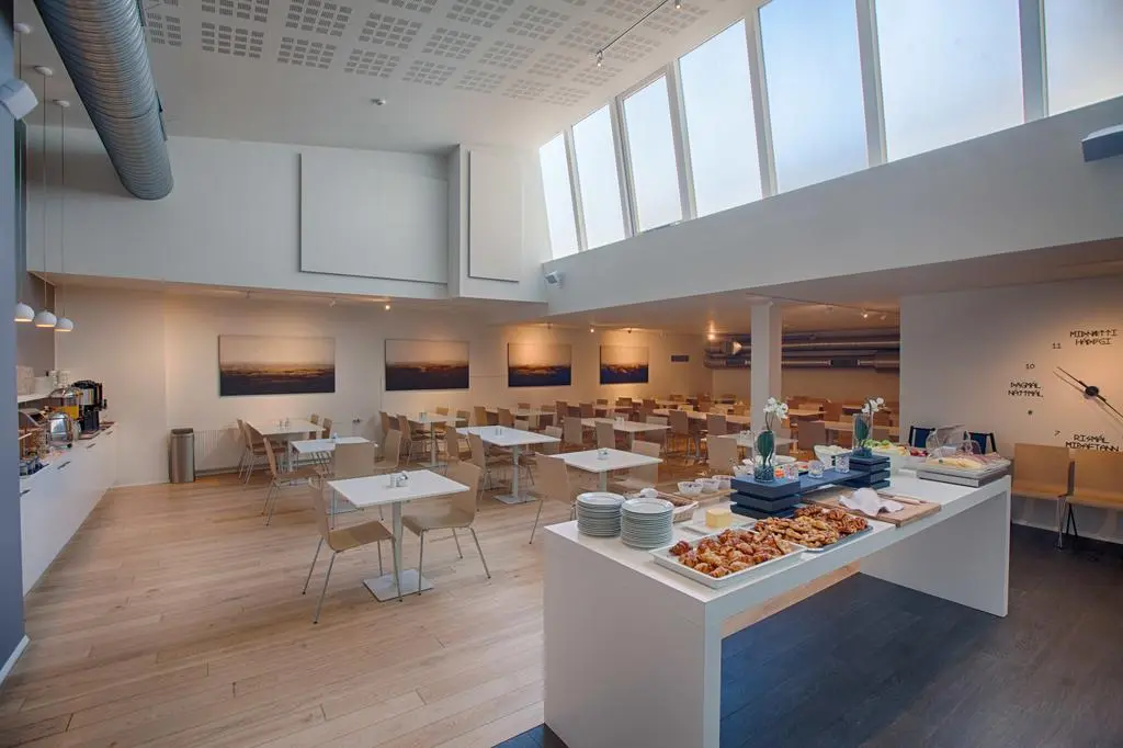 Reykjavik Lights, breakfast hall