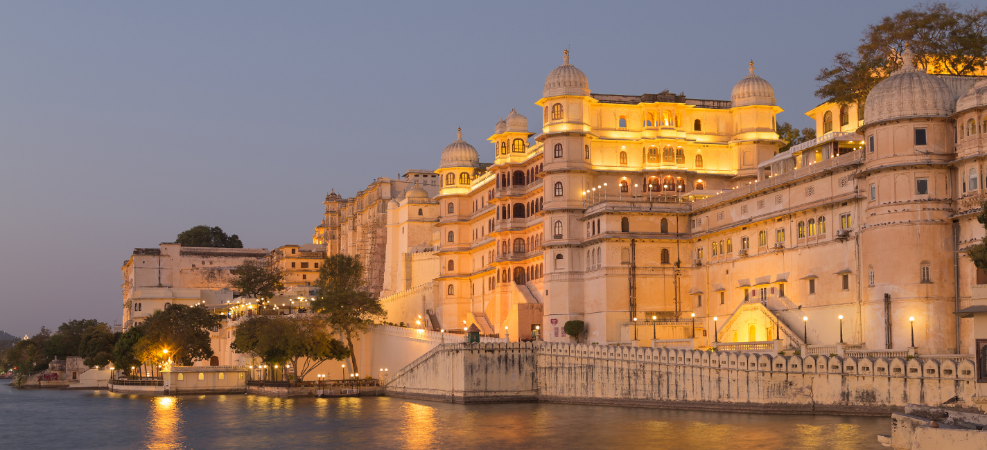 Udaipur_city_palace