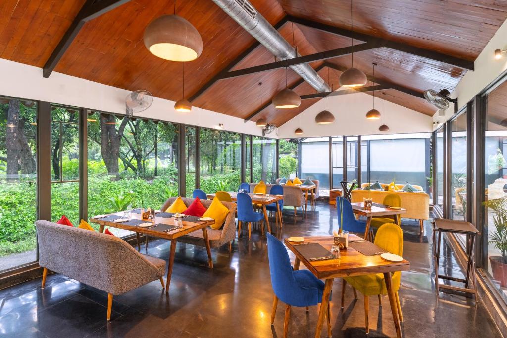 udaipur_hotel_aranya_vilas_3