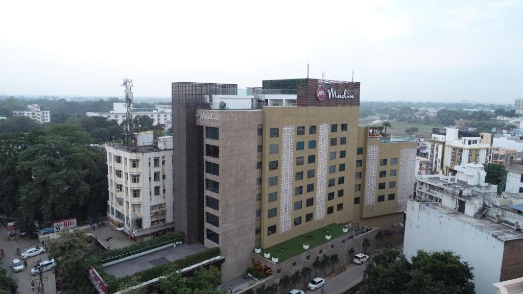 Varanasi_hotel_madin