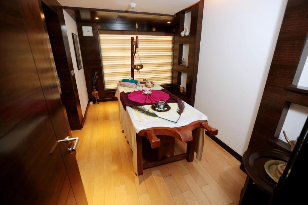 Varanasi_hotel_madin_2