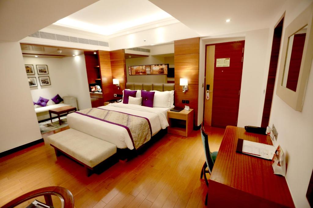 Varanasi_hotel_madin_double_room