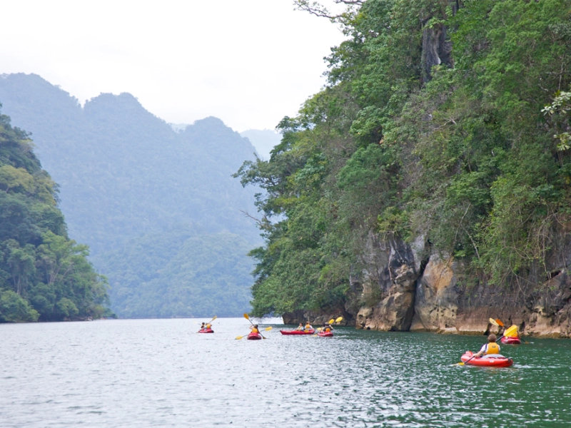 Vietnam_BaBeLake